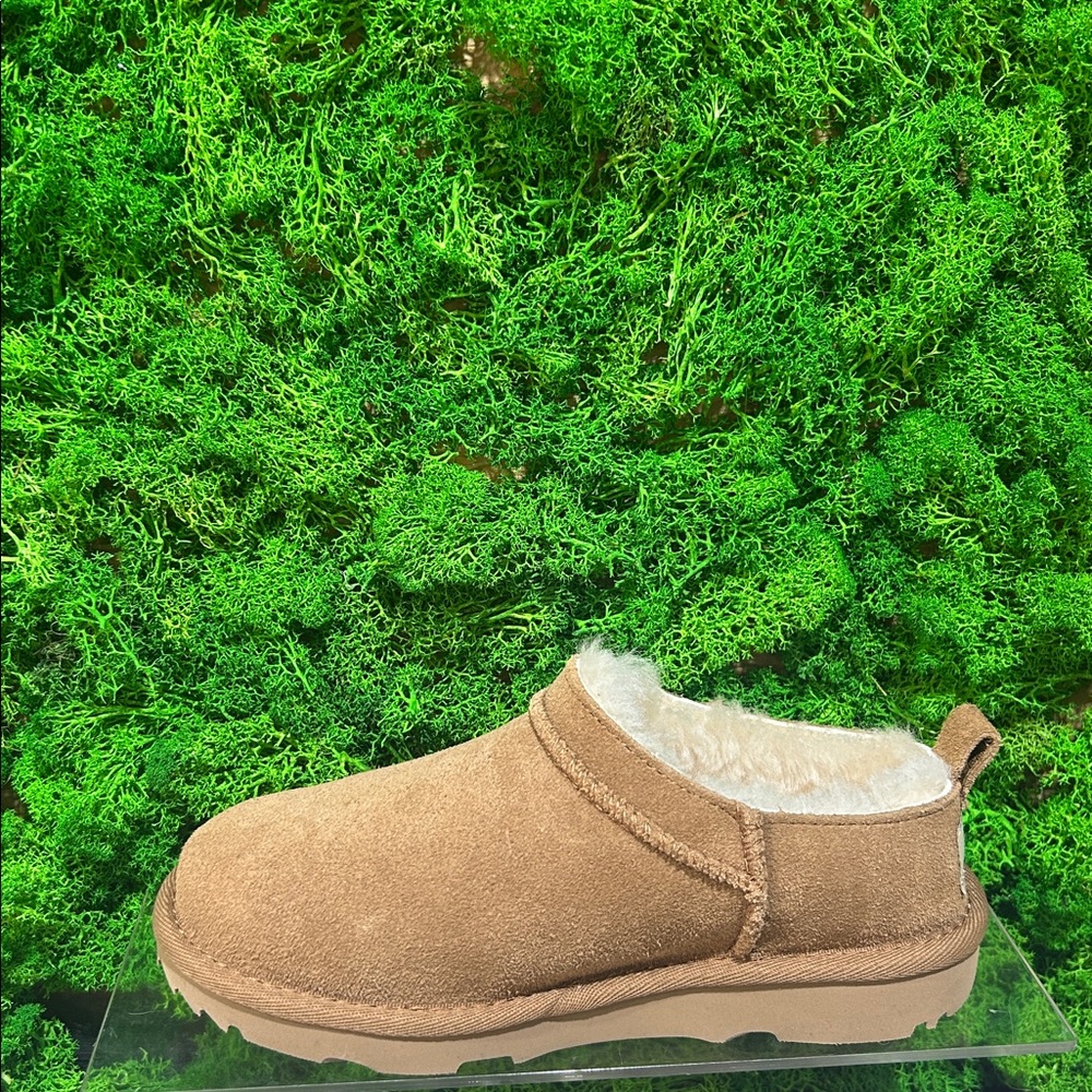 🇨🇦 UGG Kids' Classic Micro - Picture 11 of 12
